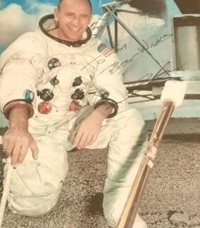 Alan Bean Apollo 12 astronaut - autographed photo 10" x 8"