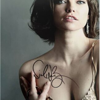 Star Trek Nicole de Boer autographed photo