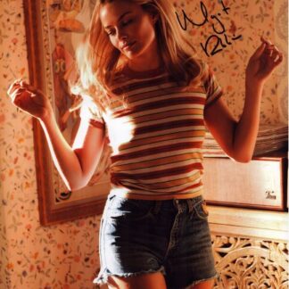 Margot Robbie in Barbie – Signed 16″x12″ Oversized Photo / Miniposter with COA