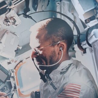 Walter Cunningham NASA astronaut Apollo 7– UNSIGNED 8" x 10" photo