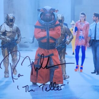 Ross Mullan as Alien Creature Performer in Star Wars: The Force Awakens – signed 10"x8" photo