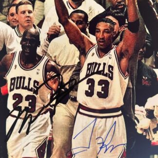Michael Jordan and Scottie Pippen, Chicago Bulls Legends – double signed 10"x8" photo with COA