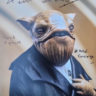 Keith De Winter as Hotel Concierge Terrib Igmusk in Star Wars: The Force Awakens – Signed 10″ x 8″ Photo