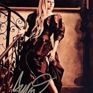 Avril Lavigne – signed 10"x8" photo with COA