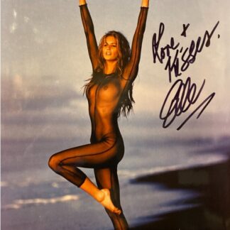 Elle Macpherson – signed 10"x8" photo with COA