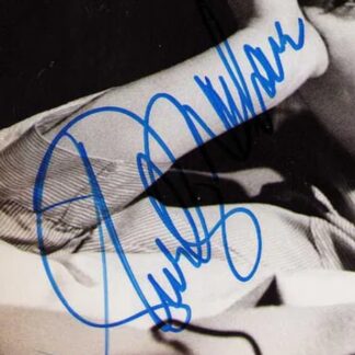 Shirley MacLaine – signed 9,5"x7,5" photo with COA