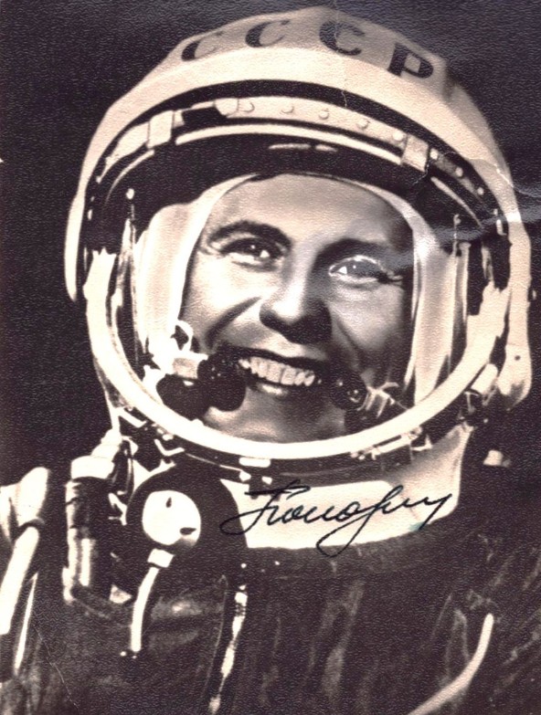 Pavel Popovich in Vostok 4 - signed 5"x4" photo with COA
