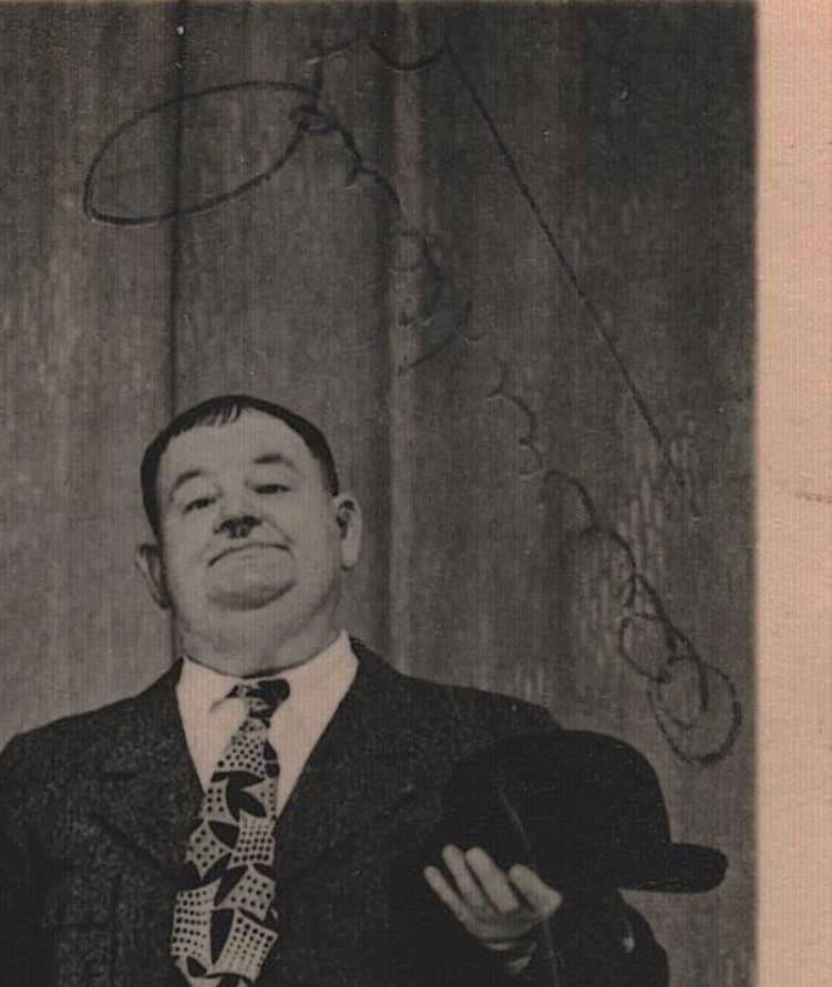 Laurel and Hardy – signed 5,5"x3,5" photo with COA