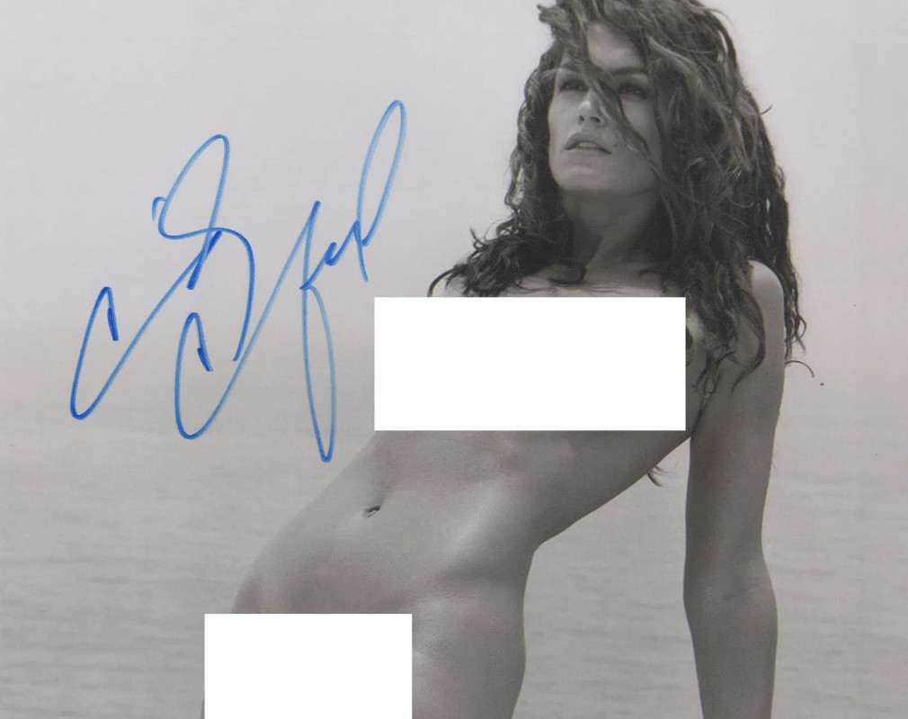 Cindy Crawford – signed 10"x8" photo with COA
