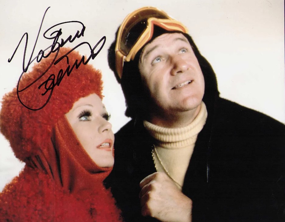 Valerie Perrine as Eve Teschmacher in Superman (1978) - signed 10"x8" photo with COA