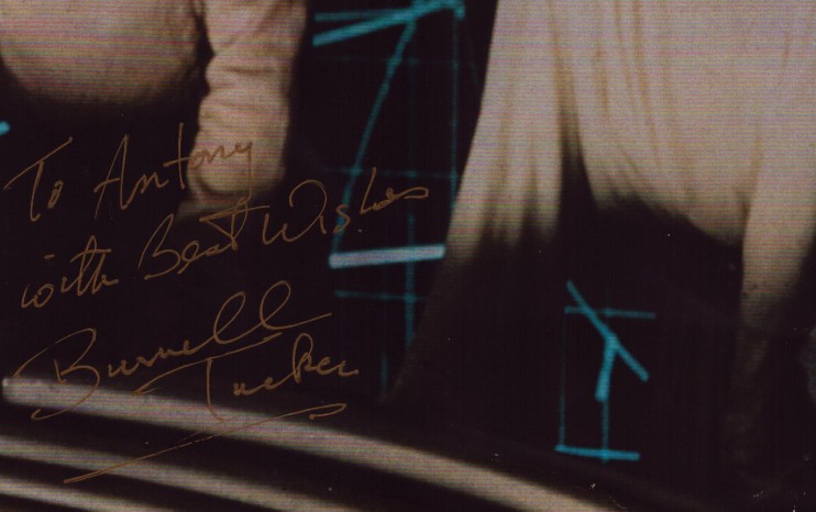 Burnell Tucker as Lieutenant Niles Ferrier in Star Wars