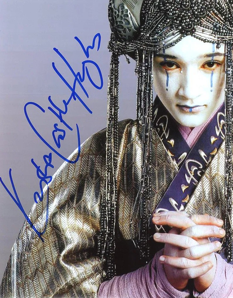 Keisha Castle-Hughes as Queen Apailana in Star Wars: Episode III – Revenge of the Sith - signed 10"x8" photo