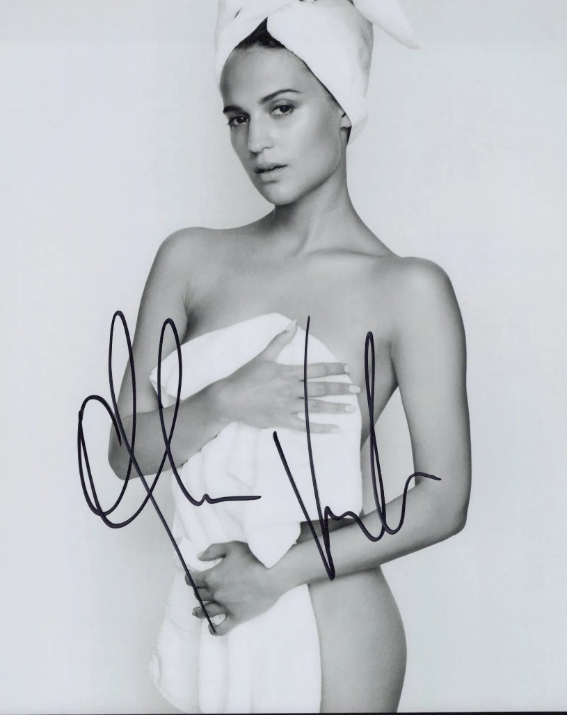 Alicia Vikander known from Tomb Raider, Jason Bourne and Ex Machina - signed 10"x8" photo