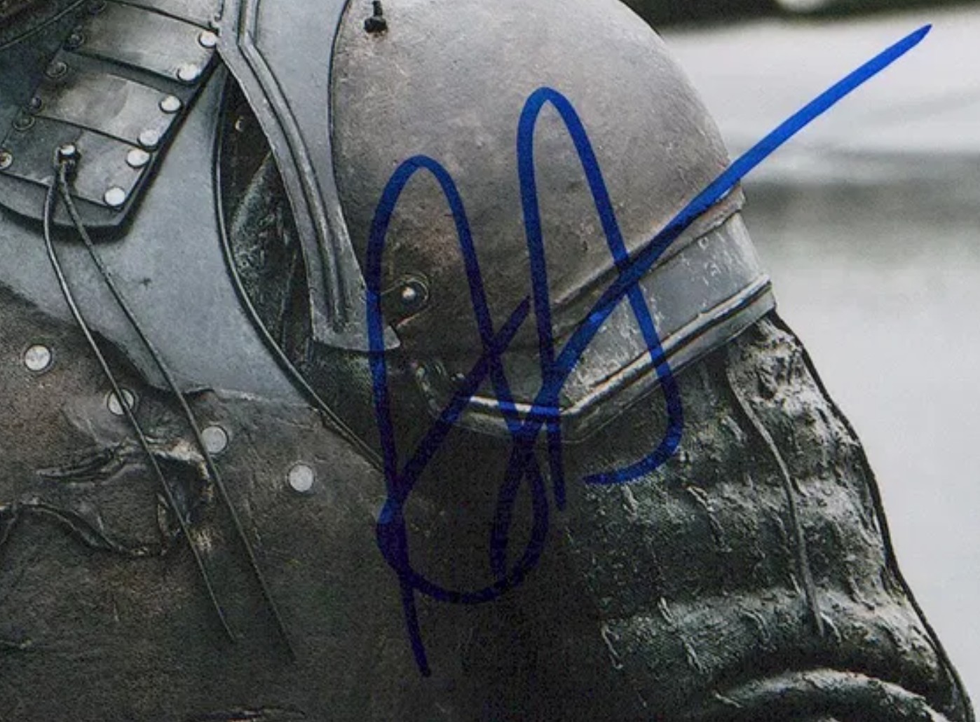 Alfie Allen as Theon Greyjoy in Game of Thrones - signed 10"x8" photo