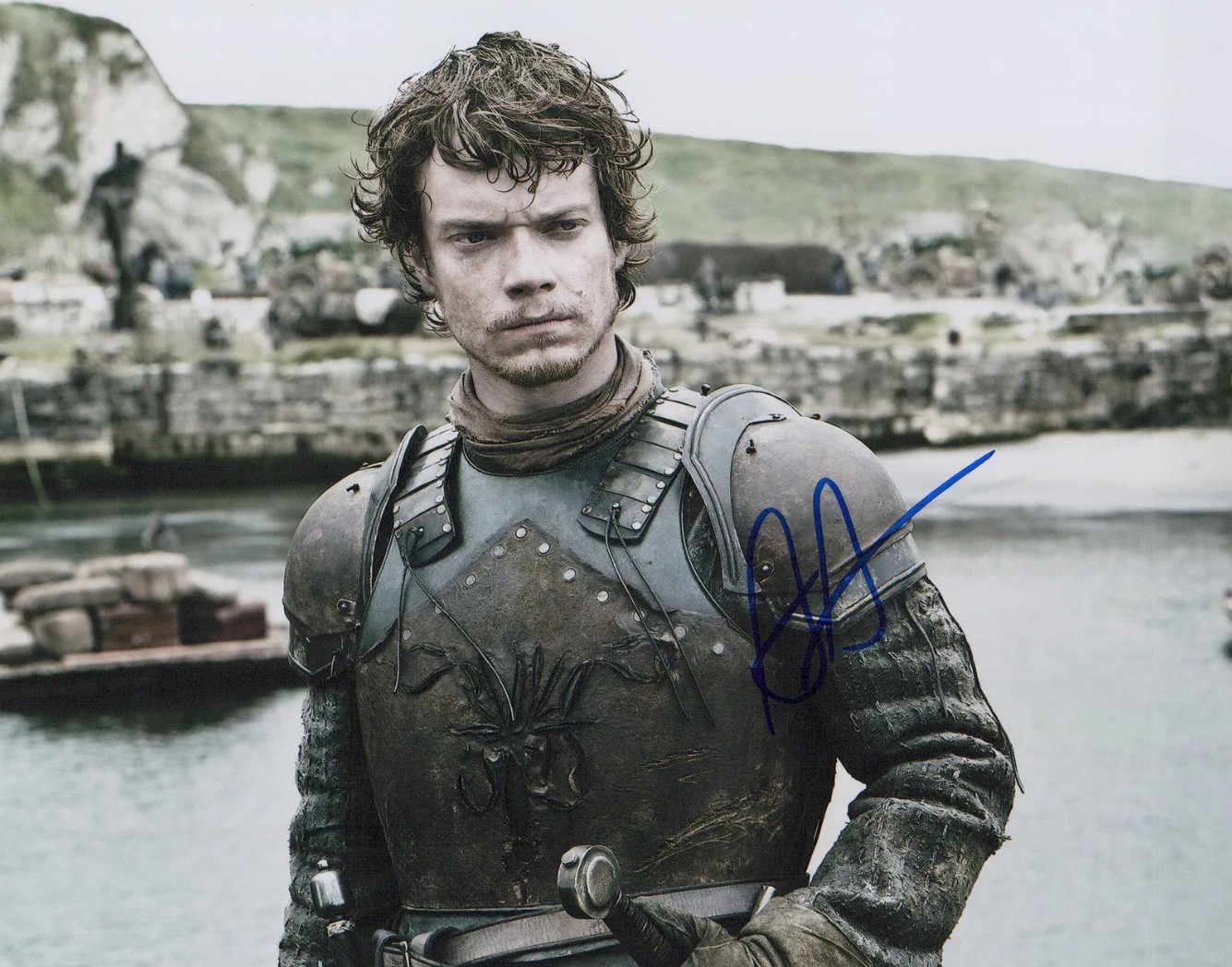 Alfie Allen as Theon Greyjoy in Game of Thrones - signed 10"x8" photo